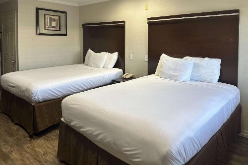 Rodeway Inn National City San Diego South - image 7