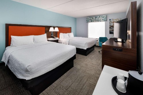Hampton Inn & Suites Navarre - image 14