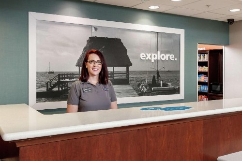 Hampton Inn & Suites Navarre - image 15
