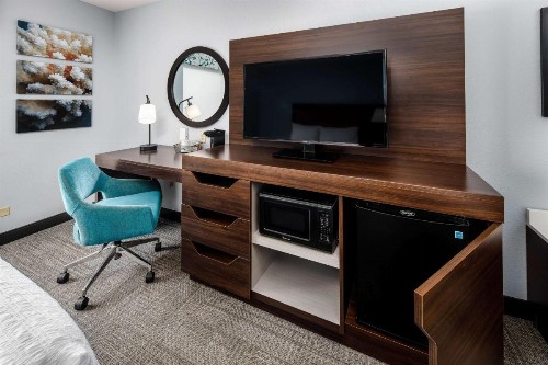Hampton Inn & Suites Navarre - image 22