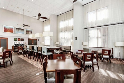 Hampton Inn & Suites Navarre - image 29