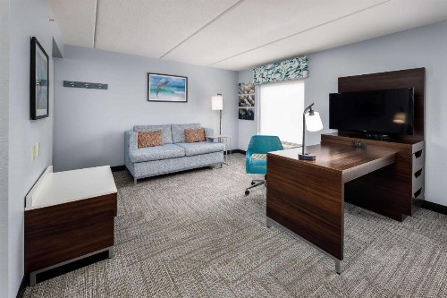 Hampton Inn & Suites Navarre - image 31