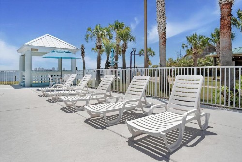 Best Western Navarre Waterfront - image 32