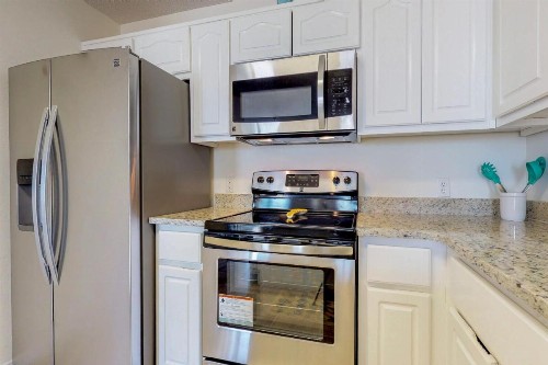Gulf Island Condos - image 8