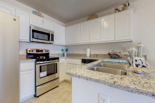Gulf Island Condos - image 9