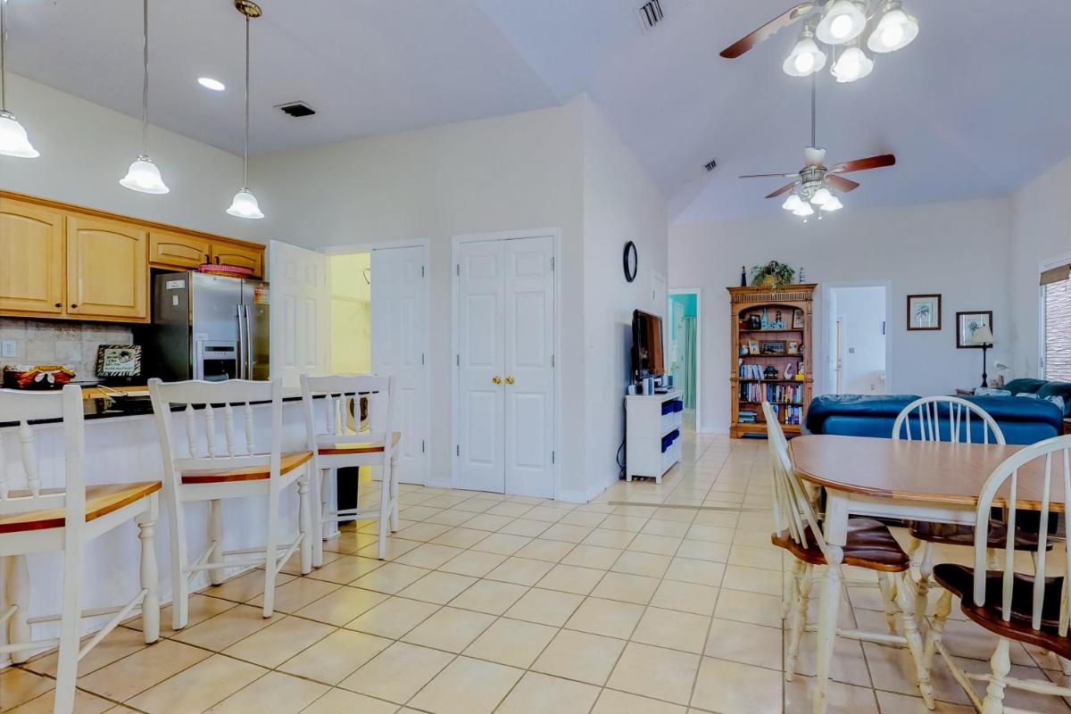 3 Bed 2 Bath Apartment in Navarre Beach - image 7