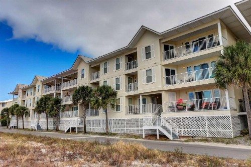 Gulf Island Condos Unit 321 - image 8