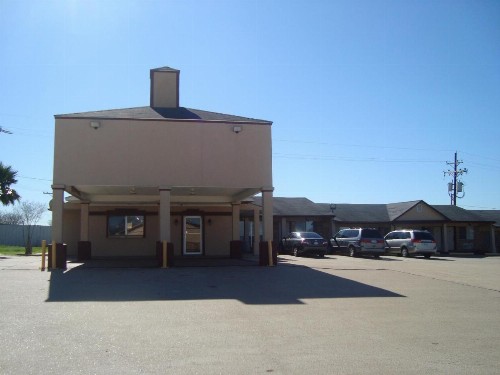 Navasota Inn - image 1
