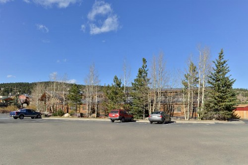 The Boulder Creek Lodge - image 8