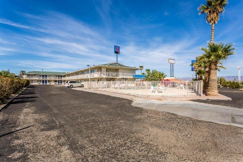 Motel 6-Needles CA - image 2