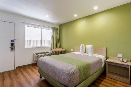 Motel 6-Needles CA - image 21