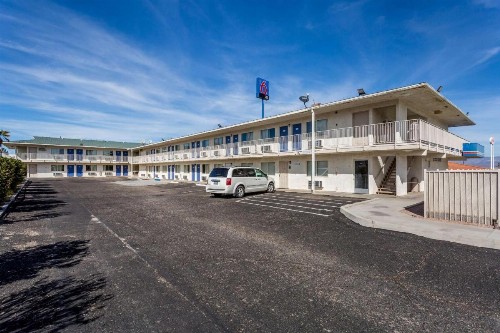 Motel 6-Needles CA - image 3