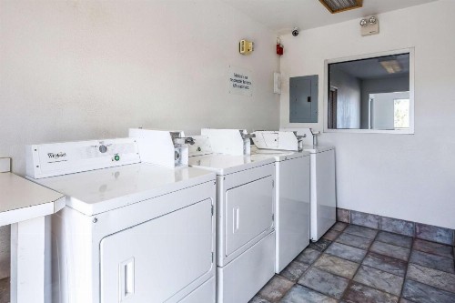 Motel 6-Needles CA - image 30