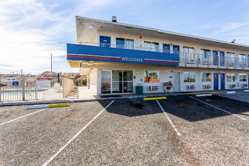 Motel 6-Needles CA - image 33