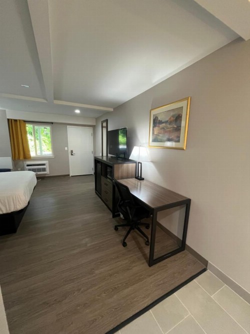 Northern Queen Inn - image 4