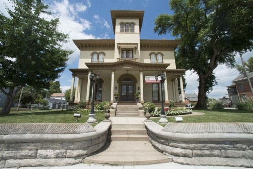 The Pepin Mansion Bed & Breakfast - image 8