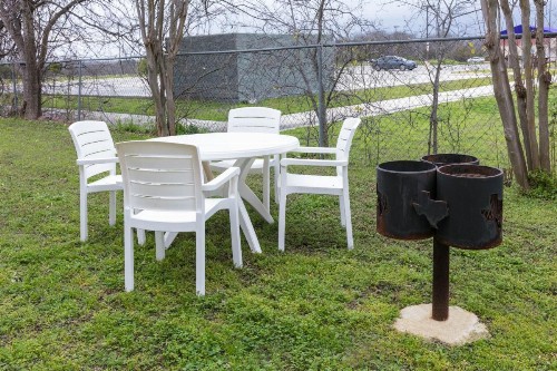 Howard Johnson by Wyndham Near Schlitterbahn - image 6