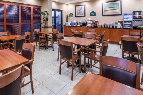 Wingate by Wyndham New Braunfels - image 25
