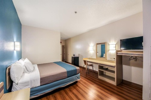 Motel 6 New Braunfels - image 17