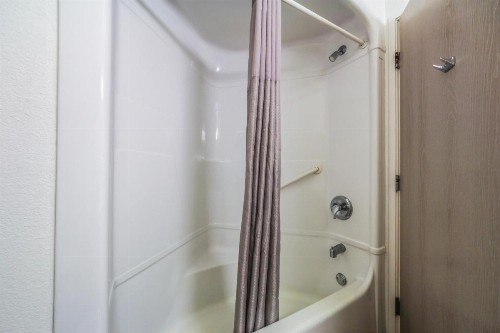 Motel 6 New Braunfels - image 22