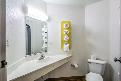 Motel 6 New Braunfels - image 27