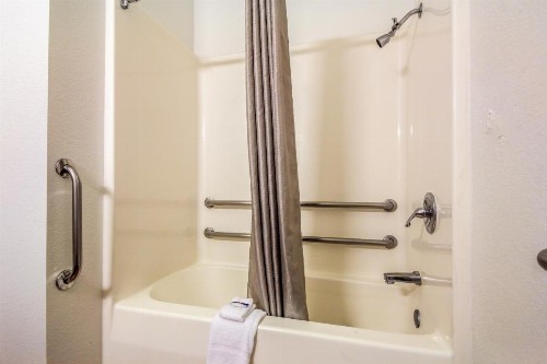 Motel 6 New Braunfels - image 29