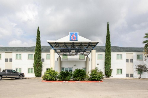 Motel 6 New Braunfels - image 3