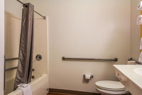Motel 6 New Braunfels - image 40