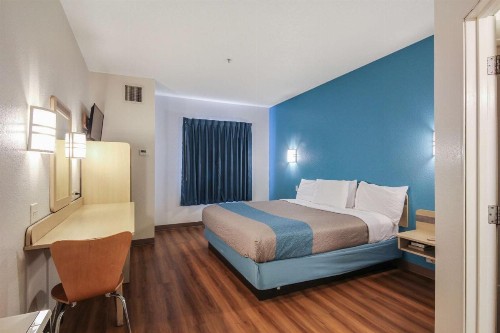 Motel 6 New Braunfels - image 48