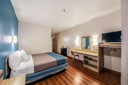 Motel 6 New Braunfels - image 50