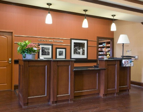 Hampton Inn & Suites New Braunfels - image 3