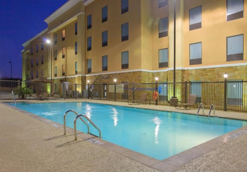 Hampton Inn & Suites New Braunfels - image 5