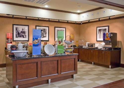 Hampton Inn & Suites New Braunfels - image 7