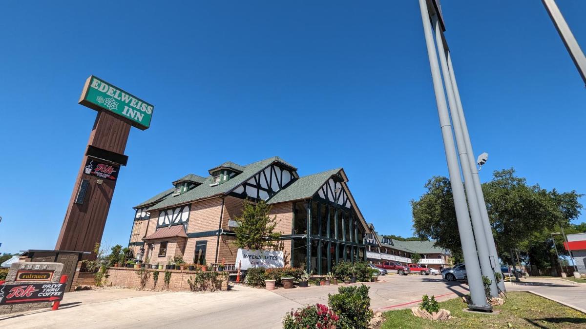 Edelweiss Inn New Braunfels - main image