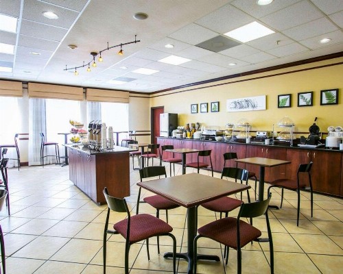 Sleep Inn and Suites New Braunfels - image 15