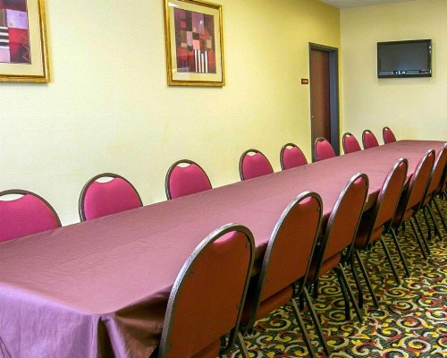 Sleep Inn and Suites New Braunfels - image 8