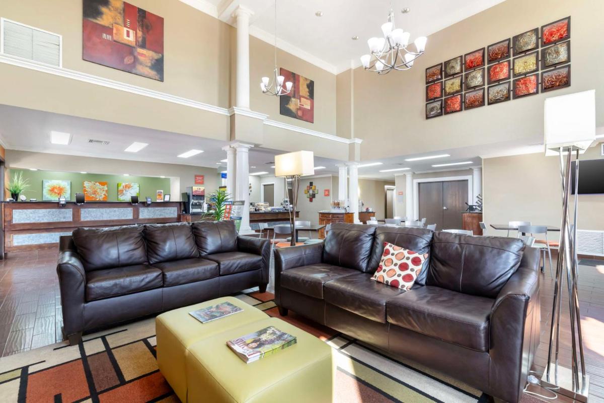 Best Western Inn & Suites - image 2