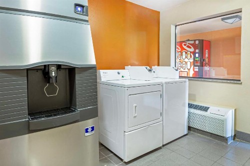 Best Western Inn & Suites - image 24