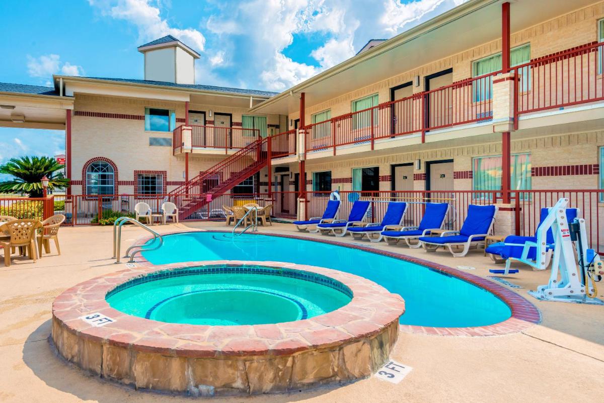 SureStay Hotel by Best Western New Braunfels - main image