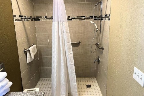 SureStay Hotel by Best Western New Braunfels - image 10