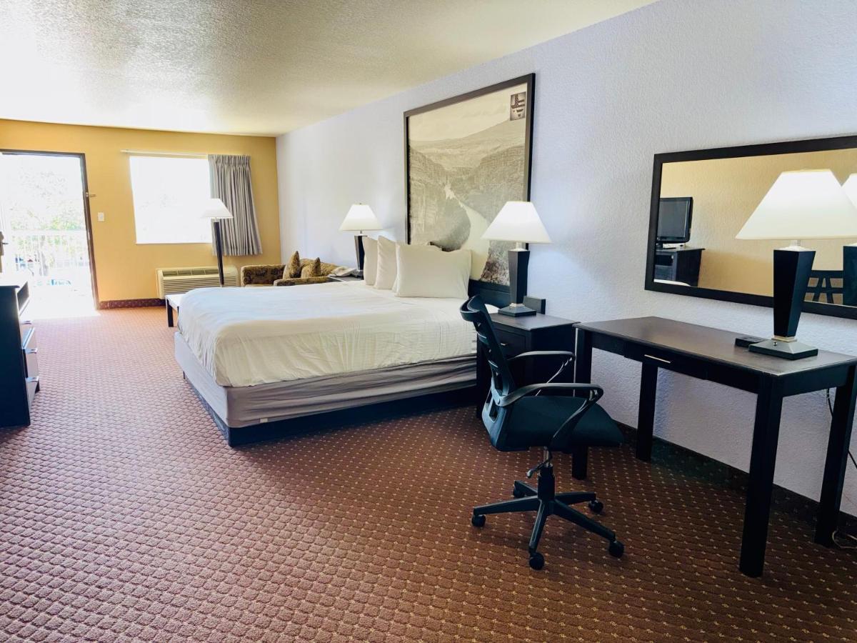 SureStay Hotel by Best Western New Braunfels - image 5