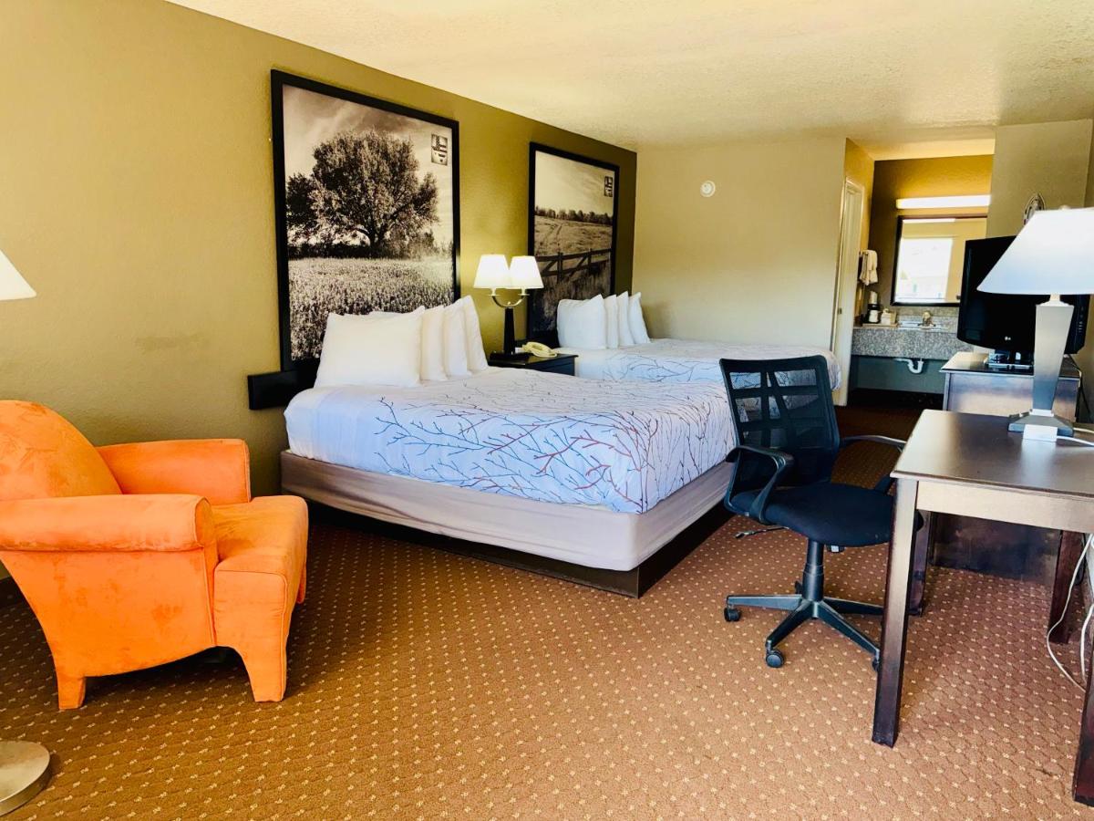 SureStay Hotel by Best Western New Braunfels - image 6