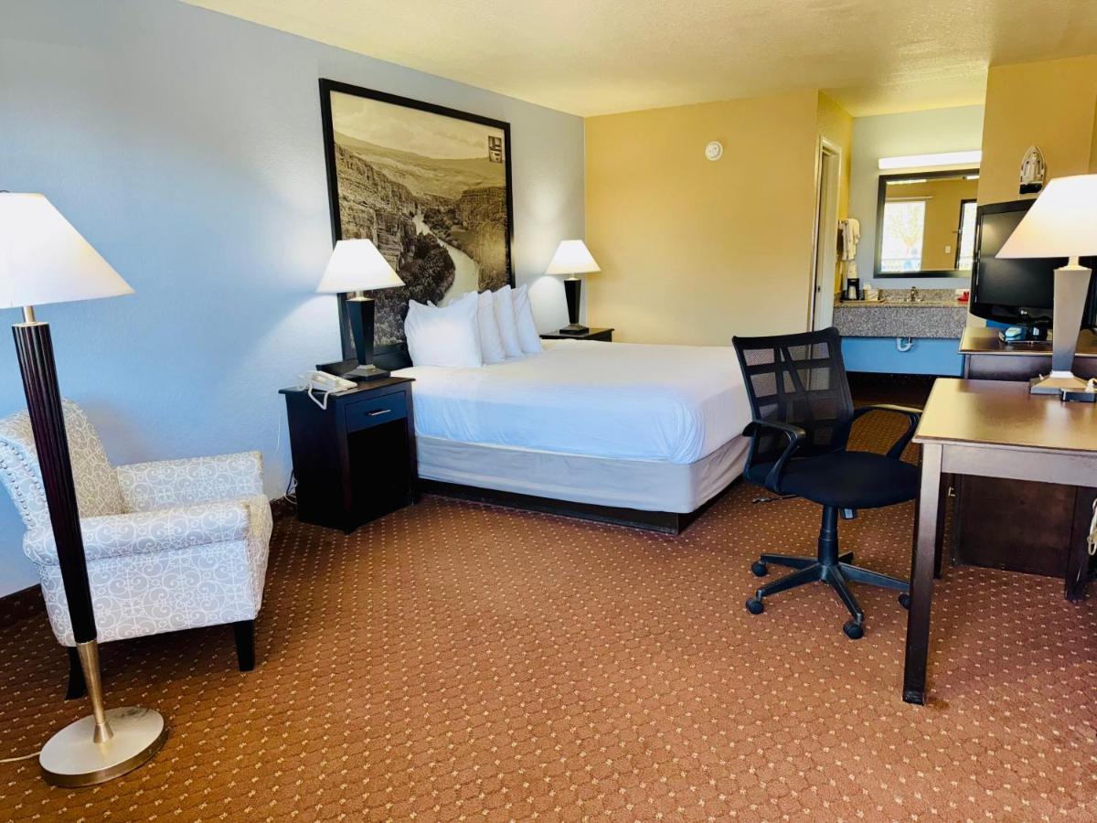 SureStay Hotel by Best Western New Braunfels - image 7