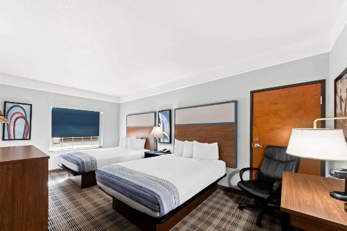 Econo Lodge Inn & Suites New Braunfels - image 16