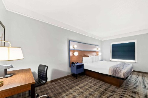 Econo Lodge Inn & Suites New Braunfels - image 27