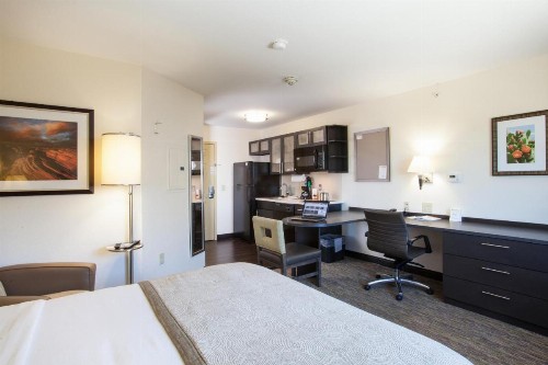 Candlewood Suites New Braunfels an IHG Hotel - image 6
