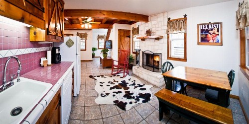 Gruene Cottages - image 47