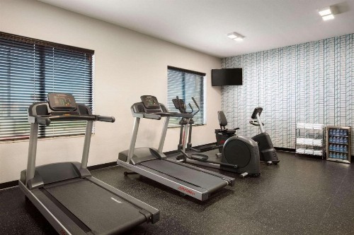 Country Inn & Suites by Radisson New Braunfels TX - image 12