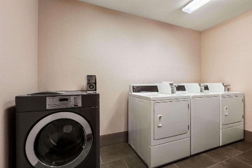 Country Inn & Suites by Radisson New Braunfels TX - image 18