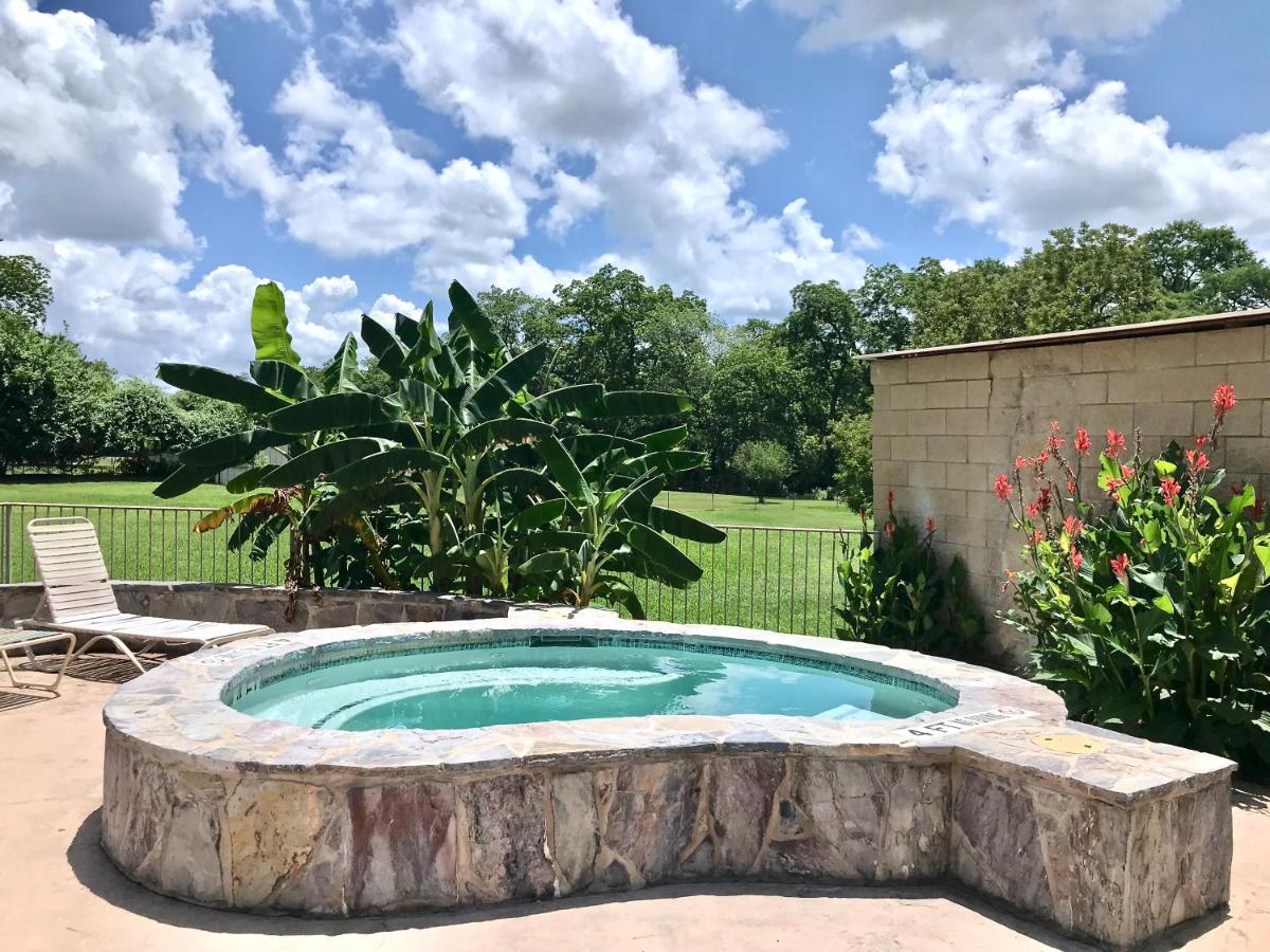Waterwheel Retreat - main image